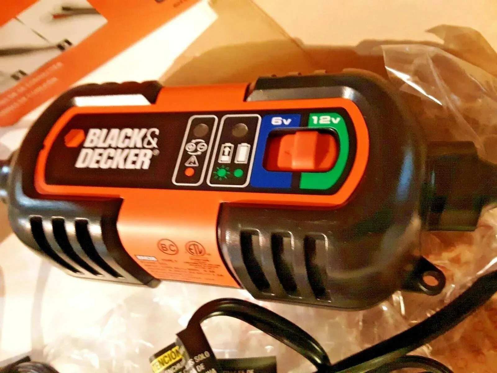 BLACK & DECKER BM3B 6V/12V Portable Battery Charger Maintainer-Trickle Charger (1.2 Amp Auto/Marine)