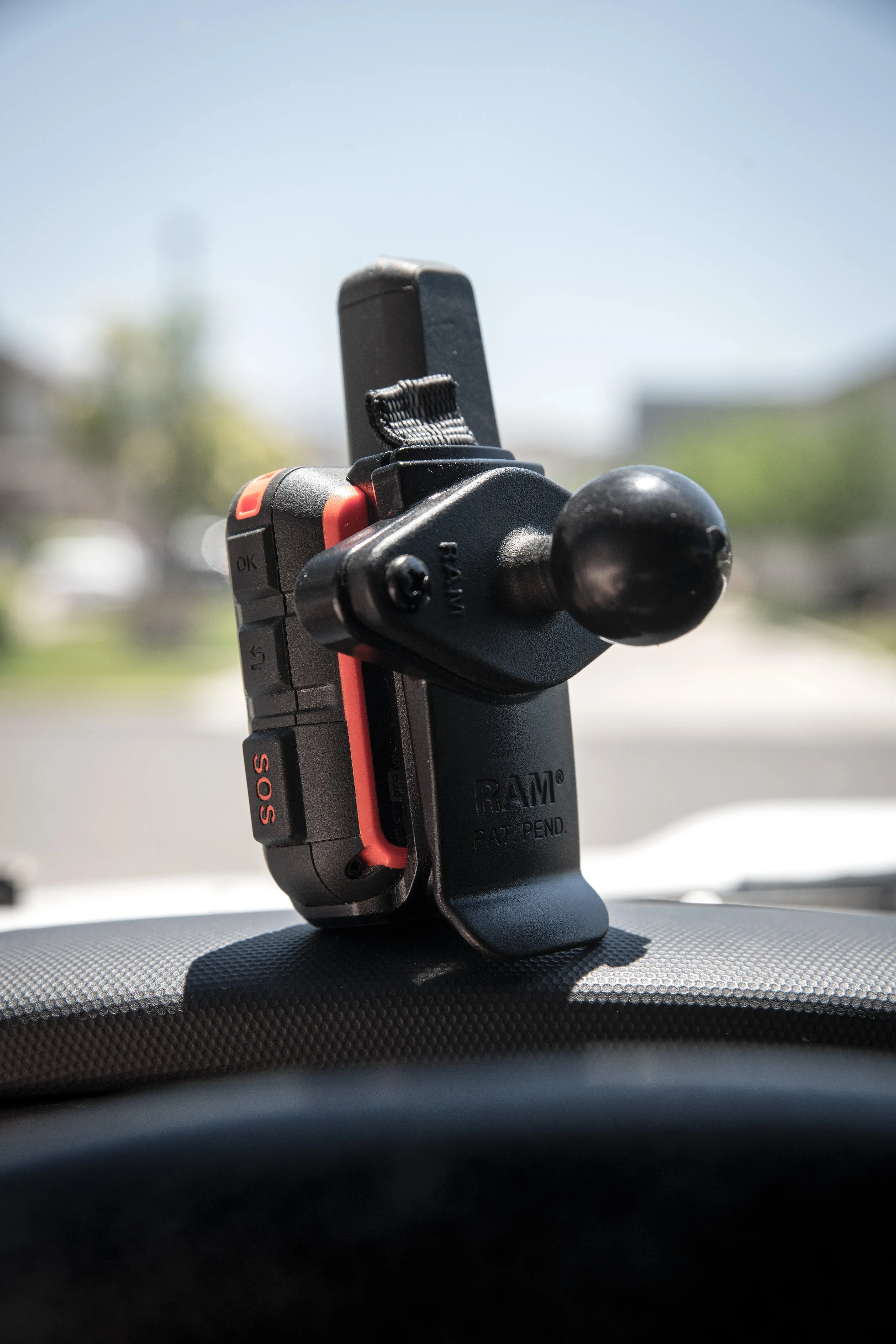 RAM Mounts Spine Clip Holder with Ball for Garmin Handheld Devices
