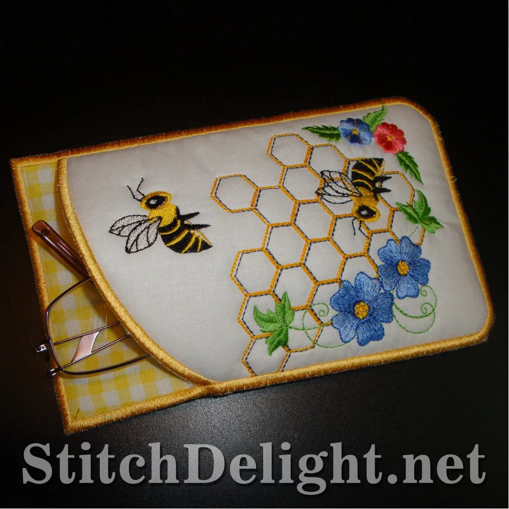 SD1222 Busy bee eyeglass case