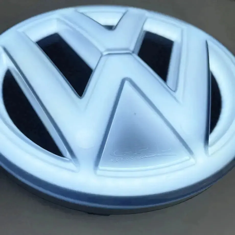 Suitable To Fit VW - Universal Golf 8 Style Dynamic LED Emblem Badge With DRL Grille Strip